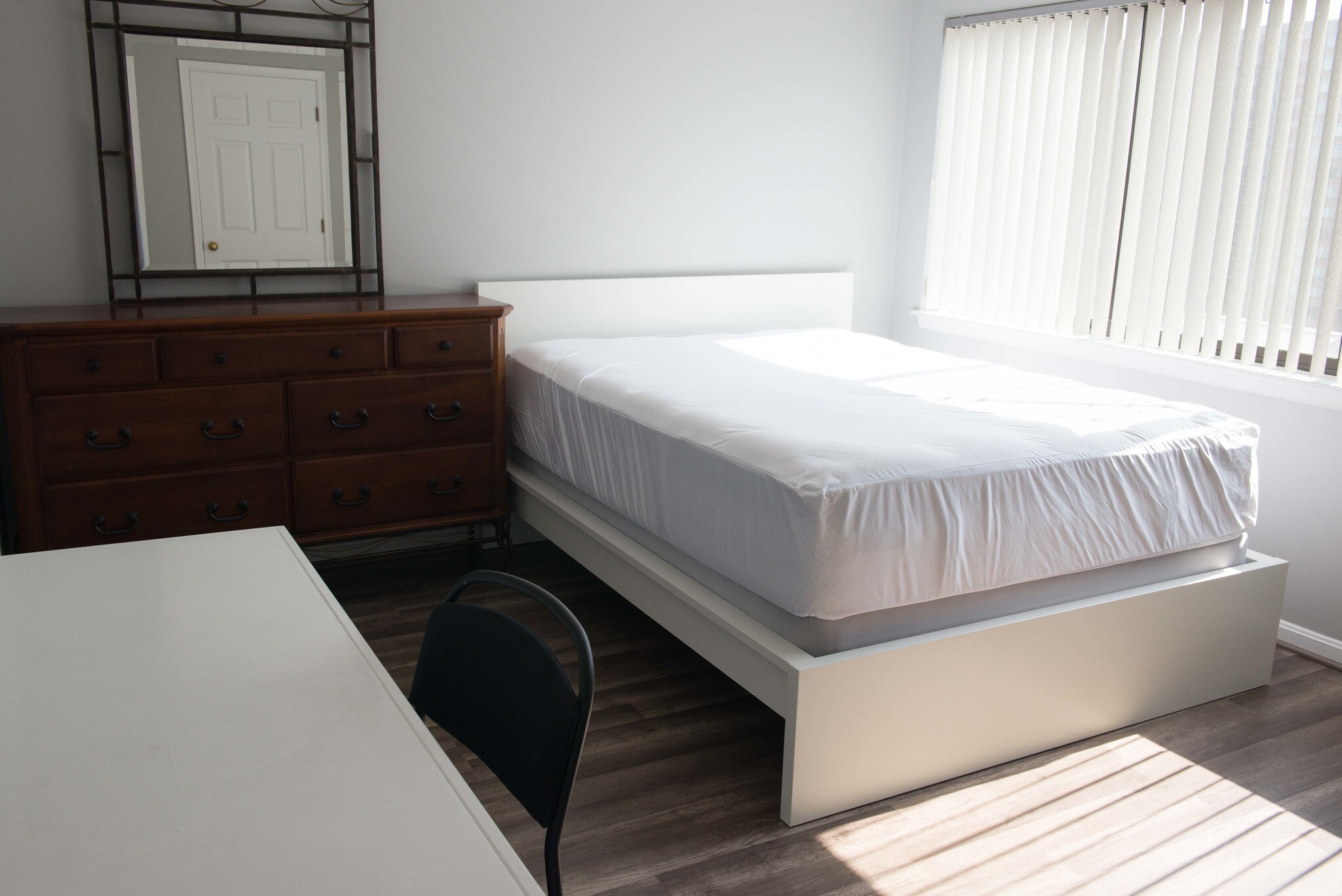 Building Photo - 1301 N Courthouse Rd