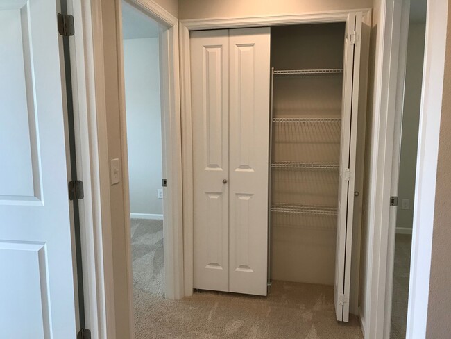 Building Photo - BRAND NEW HOME! Within 5 Minutes of Three ...