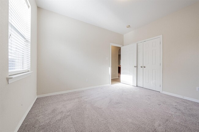 Building Photo - 13727 Charterhouse Way