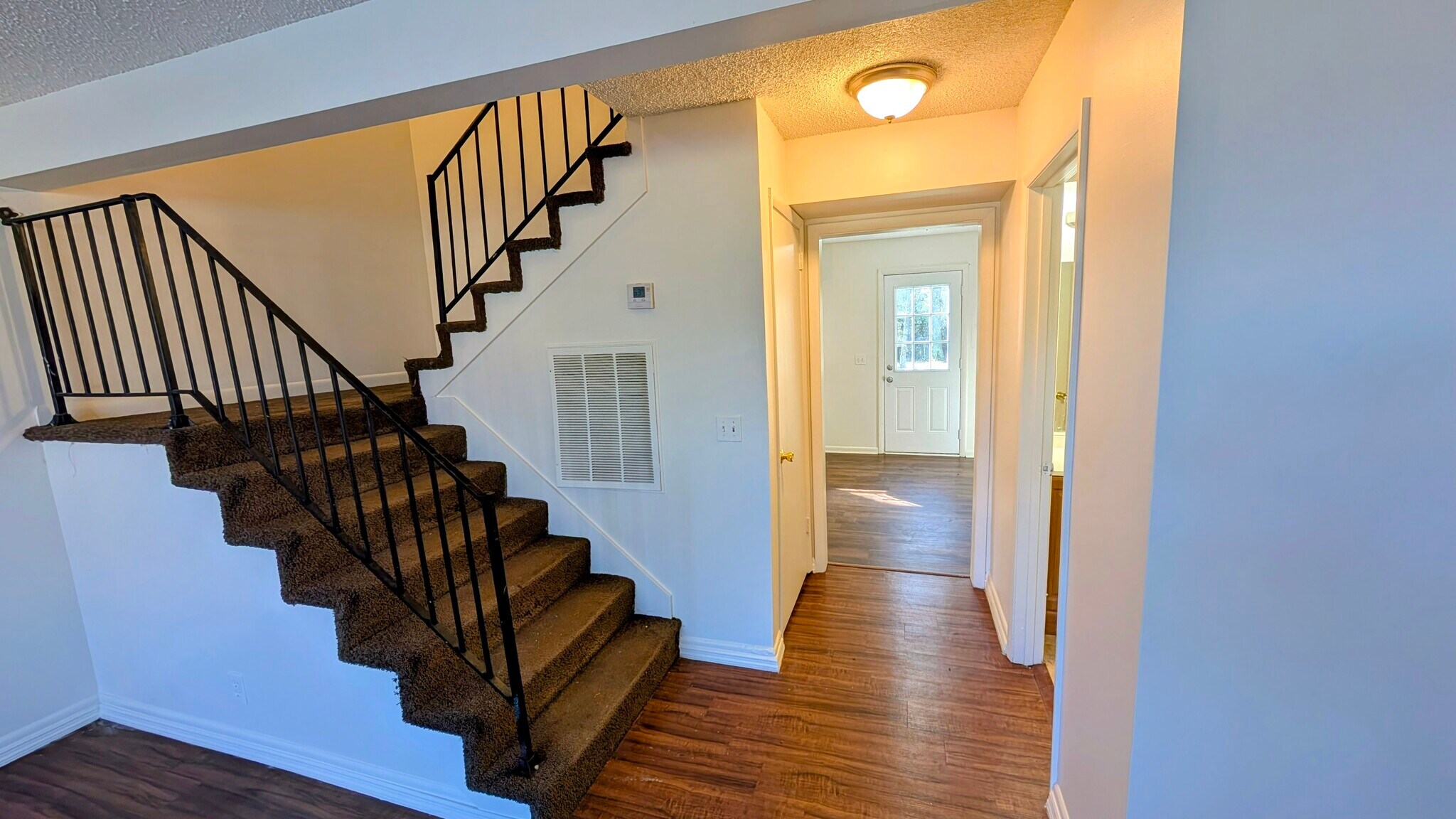 Building Photo - 2751 Park Dale Dr