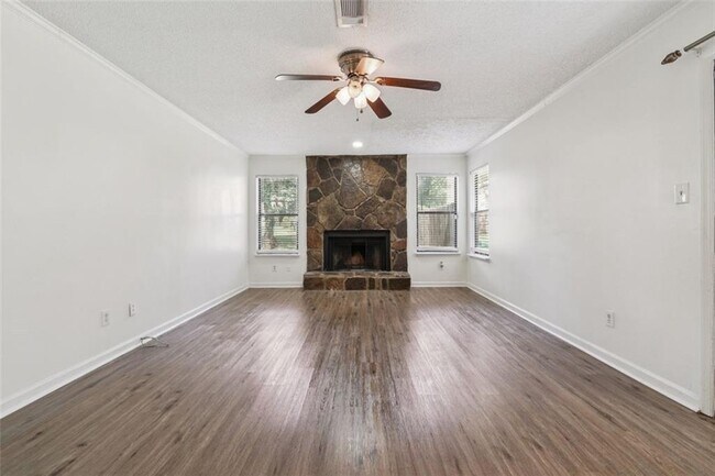 Building Photo - 5320 Kelleys Creek Dr