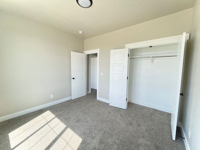 Building Photo - 3 bed 2 bath House in Nephi