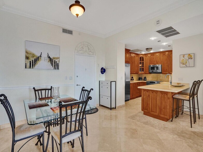 Building Photo - 3180 S Ocean Dr