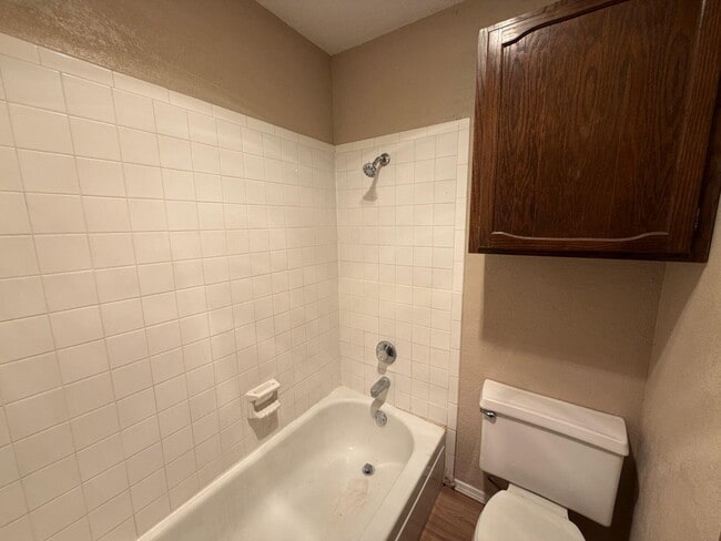 Building Photo - 3730 86th Dr