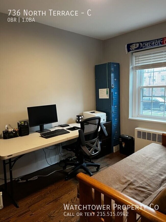 Building Photo - 736 North Terrace