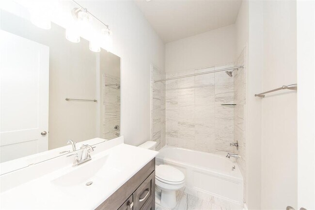 Building Photo - 2131 Wisteria Cove Dr