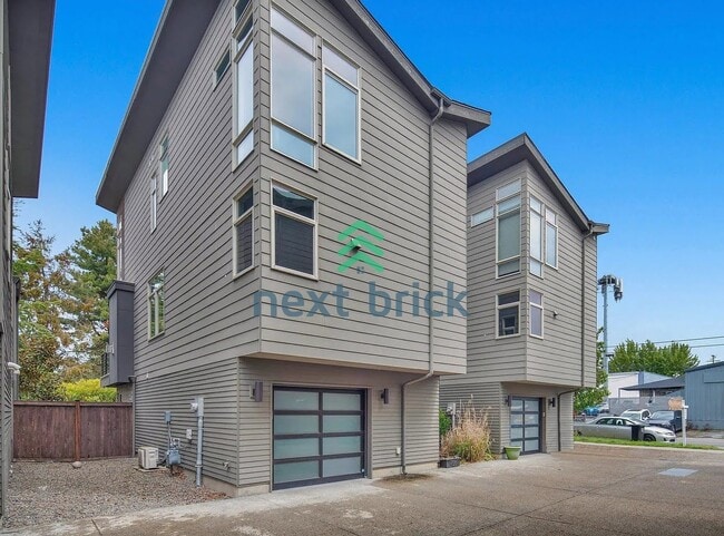 Building Photo - 3BR / 3BA Single-Family Home in Desirable Seattle Neighborhood