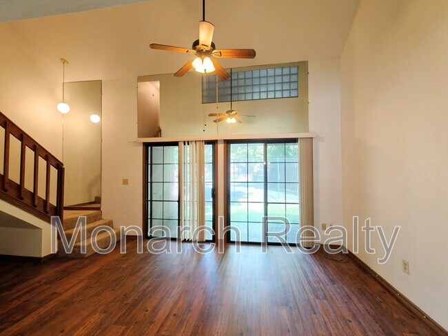 Building Photo - 830 SW 56th Terrace