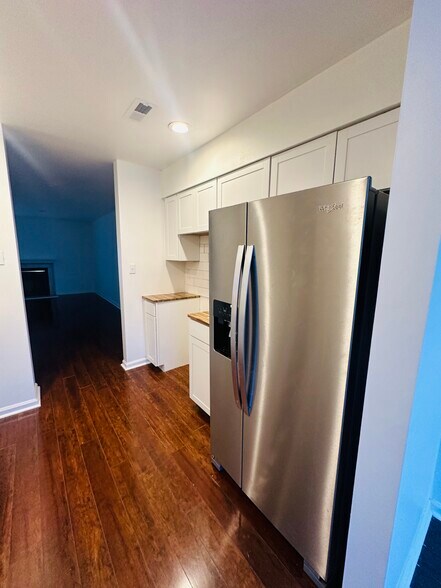 Brand new stainless appliances - 703 Idlewood Ln