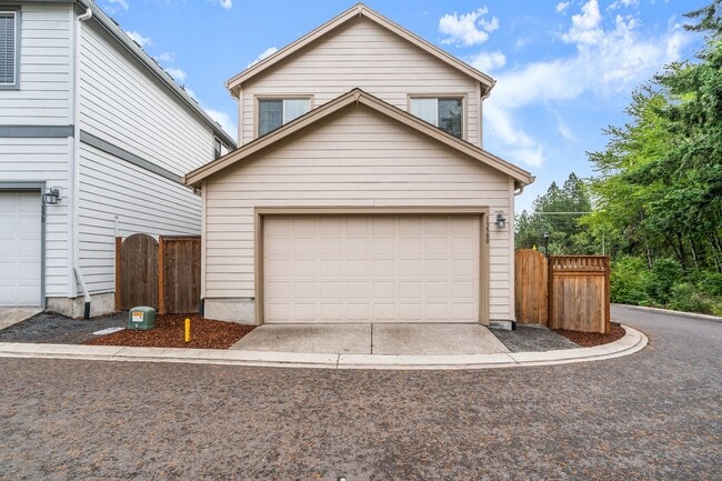 Building Photo - GORGEOUS SHERWOOD 3 BED/2.5 BATH+ OFFICE O...