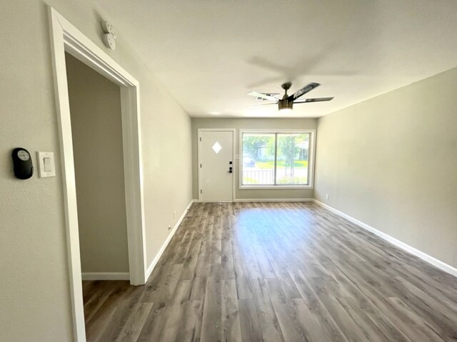 Building Photo - 2321 Glendale Dr