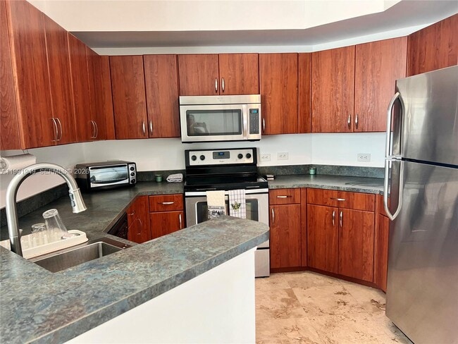 Building Photo - 9172 Collins Ave