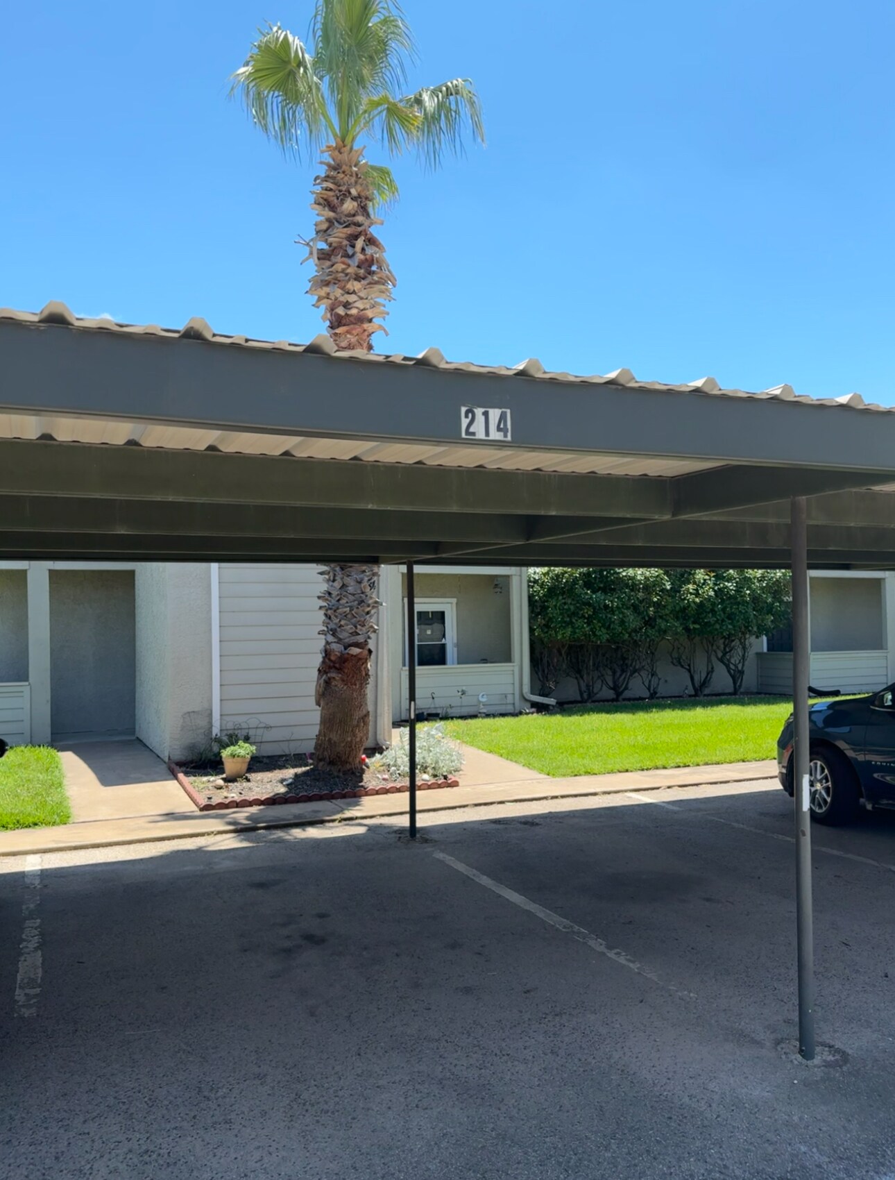 Building Photo - 604 Highcrest Dr