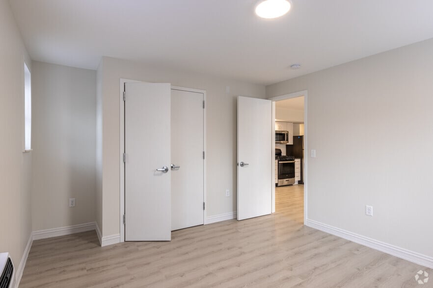 2BR, 2BA - 1,150SF - Lexington Apartments