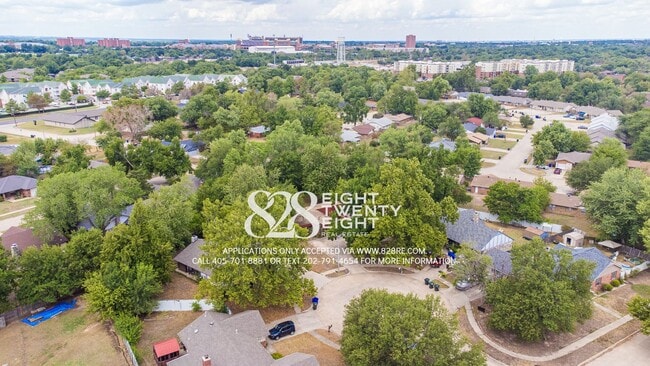 Building Photo - Talk About Unique! Must See 4 Bed/2 Bath S...