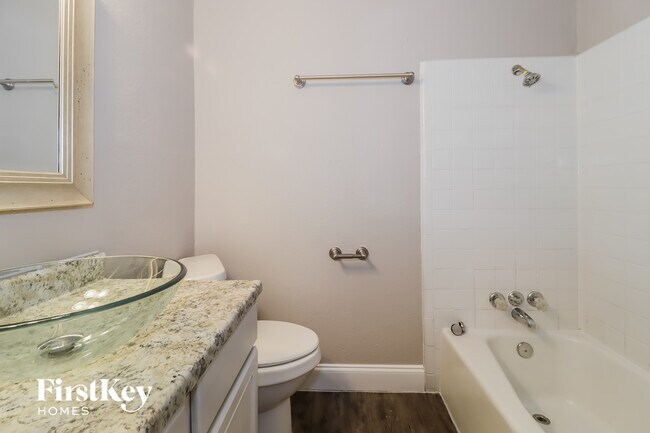 Building Photo - 1805 Japonica Ln