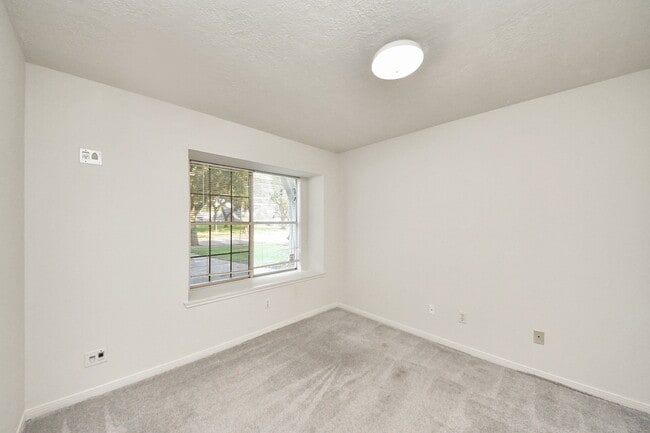 Building Photo - 3611 Bee Bayou Ln