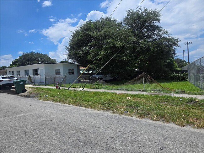 Building Photo - 8200 NW 23rd Ave