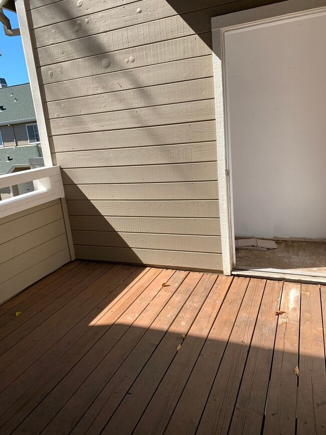 Building Photo - Rarely available townhouse in Farallon Isl...