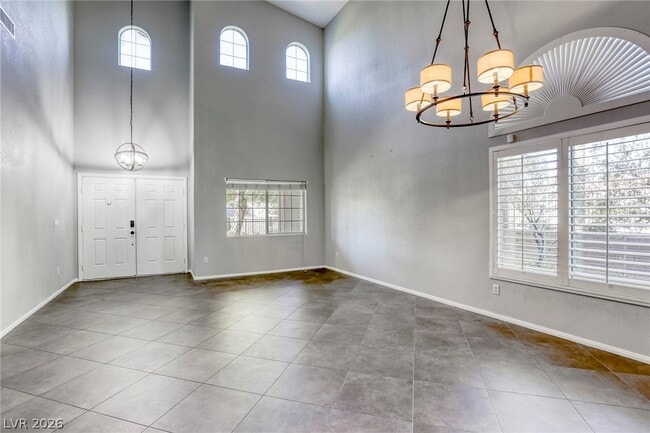 Building Photo - 756 Ezzat St