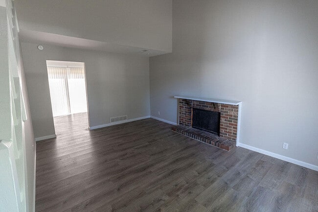 Building Photo - 7300 N Moberly Dr