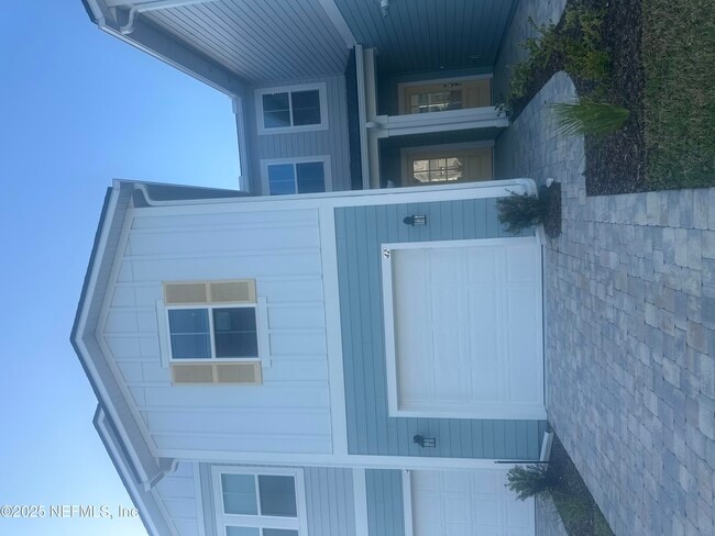 Building Photo - 265 Brandon Lks Dr