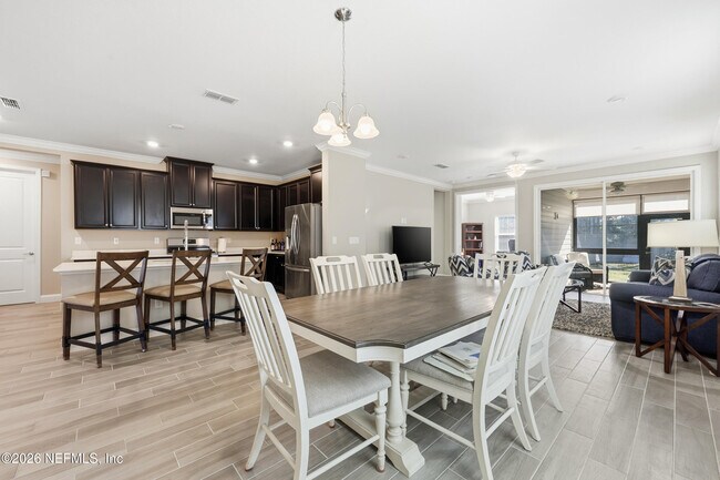 Building Photo - 3329 Montilla Dr