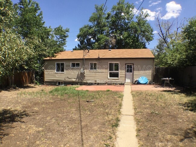 Building Photo - 1285 S Holly St