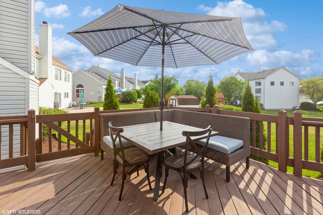 Building Photo - 724 Wildflower Cir