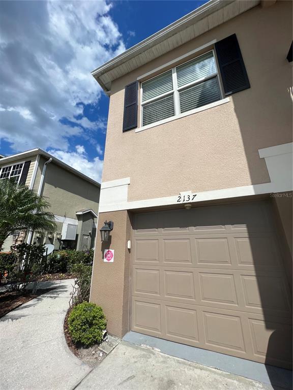 Building Photo - 2137 Betsy Ross Ln