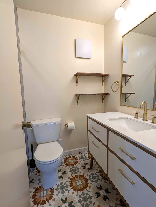 Second full Bathroom recently remodeled - 1067 Shell Blvd