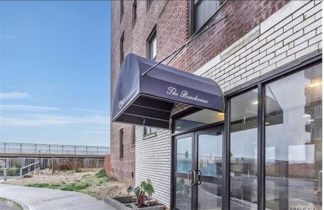 Building Photo - 129 Beach 118th St