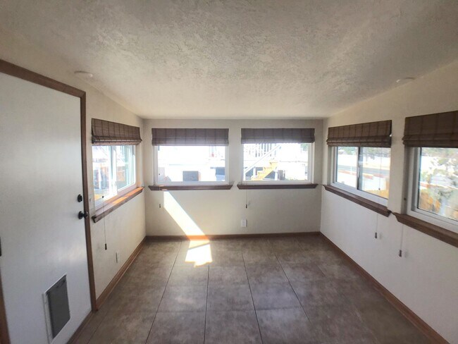 Building Photo - Spacious 4-Bedroom Home in the Desirable Candlelight Park Neighborhood – NE Heights!