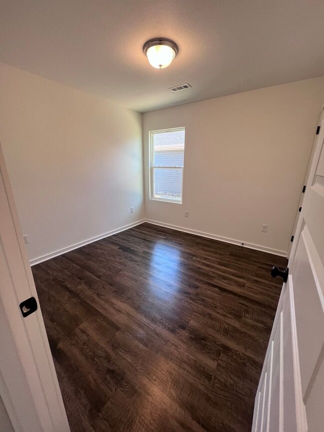 Building Photo - New Beginnings Start with AMRR: Now Pre Leasing with Move-In Special!