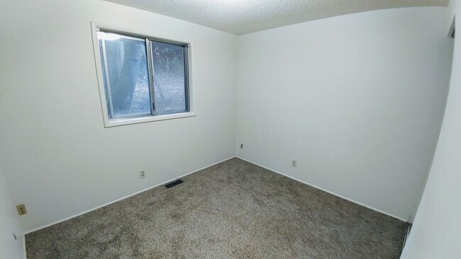 Building Photo - 3983on