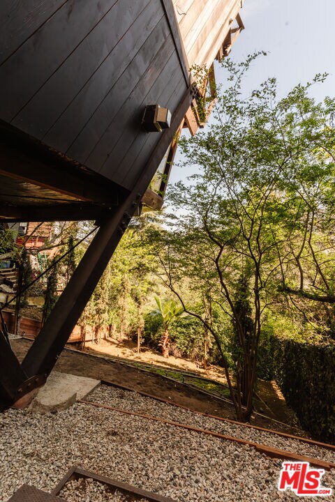 Building Photo - 6894 Pacific View Dr