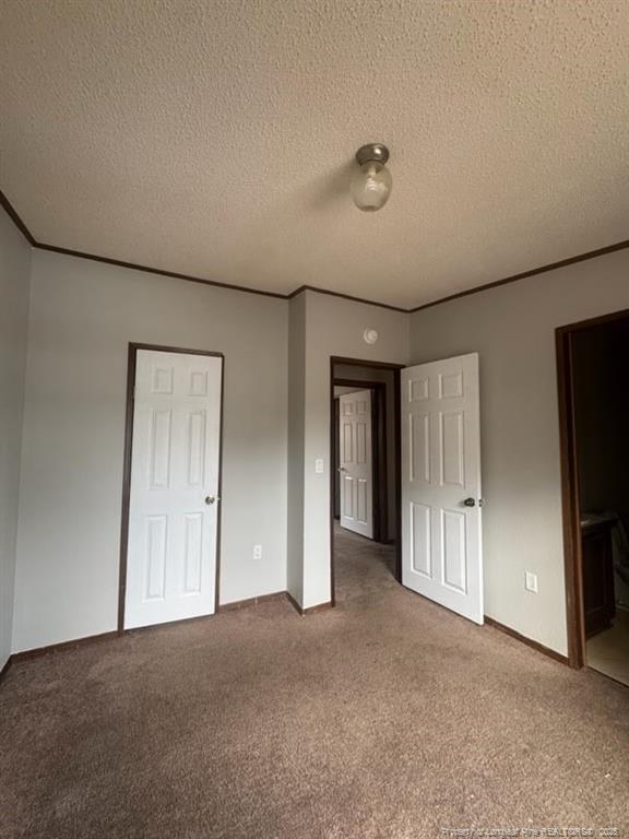 Building Photo - 142 Oak St