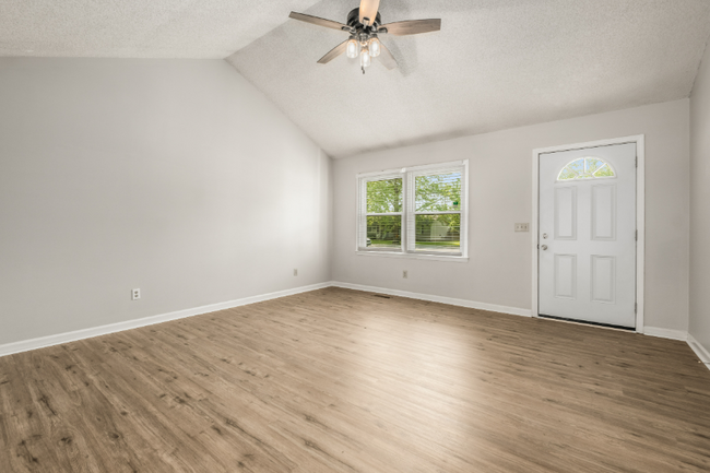 Building Photo - 2432 Laredo Ct