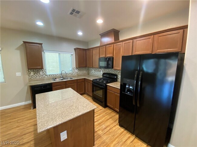 Building Photo - 10273 Headrick Dr