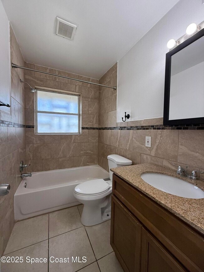 Building Photo - 1440 Parkway Dr