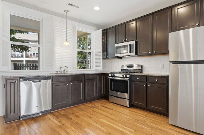 Building Photo - Three Bedroom Briar Chapel Beauty - Available June 1!