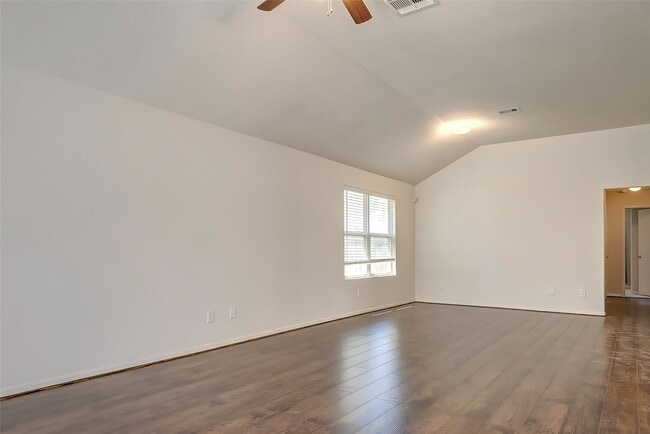 Building Photo - 3619 Apple Dale Dr