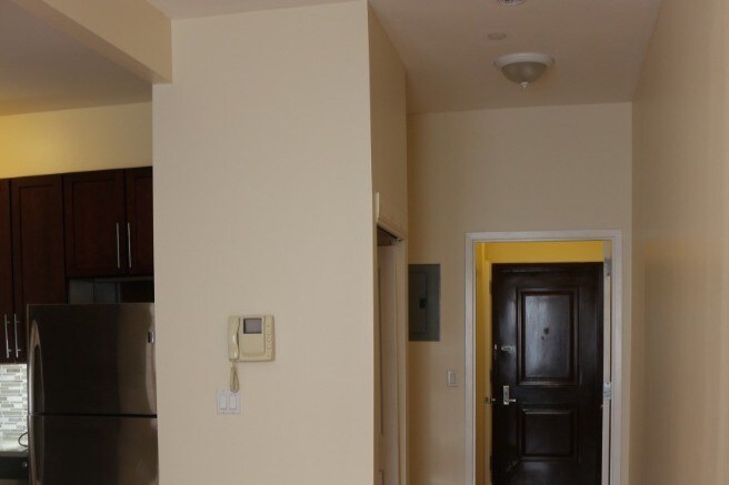 Building Photo - 221 Kingsland Ave