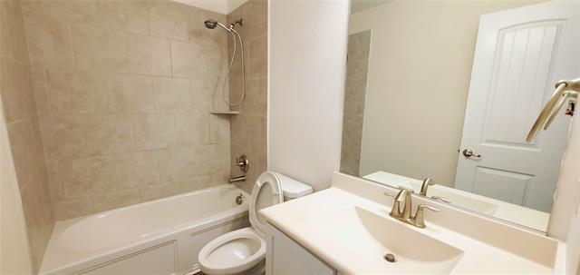Building Photo - 421 Brook View Ct