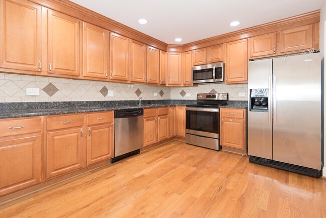 Building Photo - 2206 S Goebbert Rd