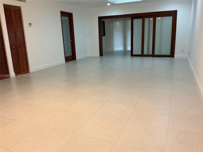 Building Photo - 8559 SW 115th Pl