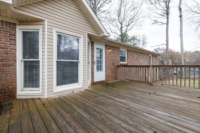 Building Photo - 123 Timberland Trce