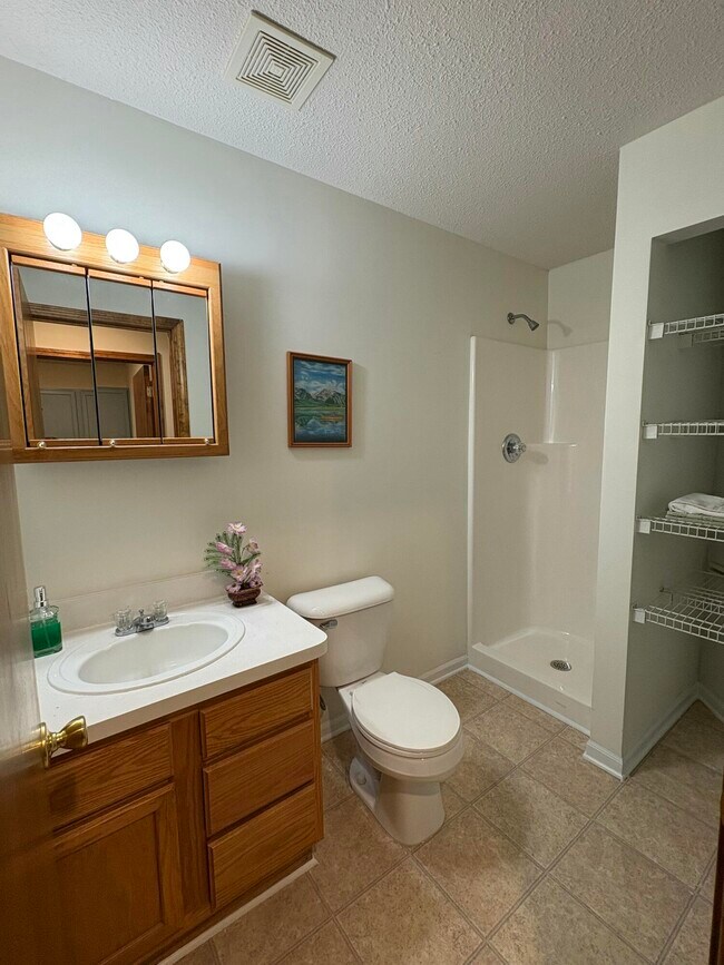 Building Photo - 2536 Eagles Cir