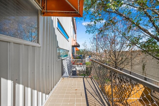 Building Photo - 6911 Yellowstone Way Dr