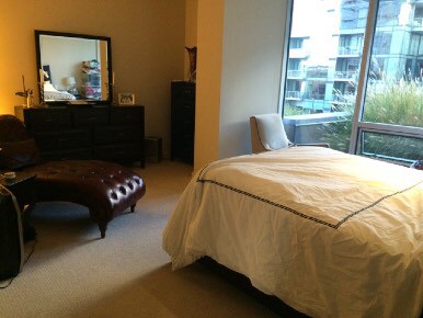 Building Photo - 3570 S River Pky